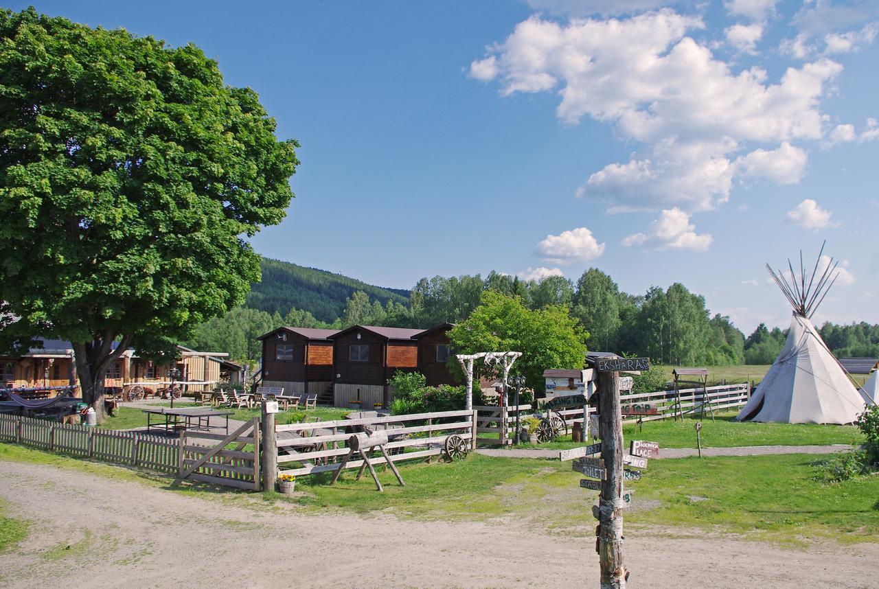 Sun Dance Ranch Bed and Breakfast Ekshärad Εξωτερικό φωτογραφία